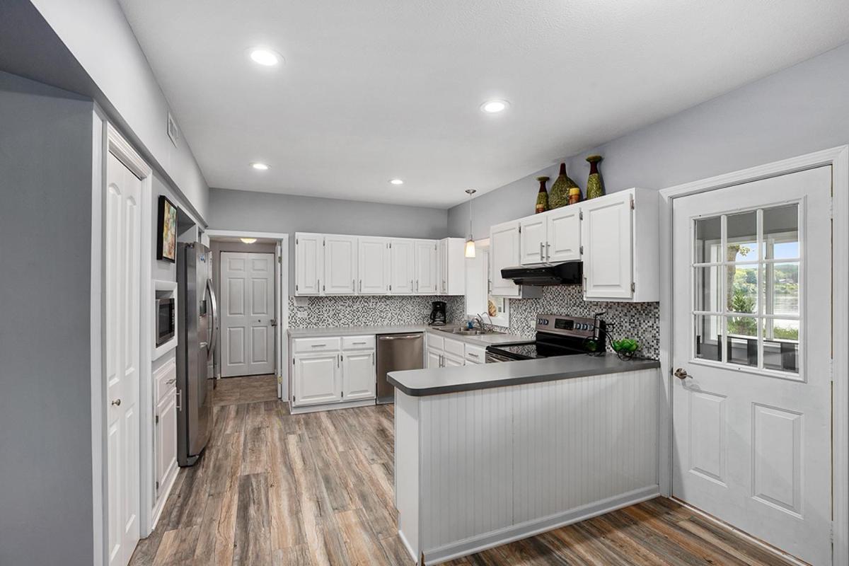 Newaygo Lakeside Getaway With Dock, Firepit, Grill מראה חיצוני תמונה