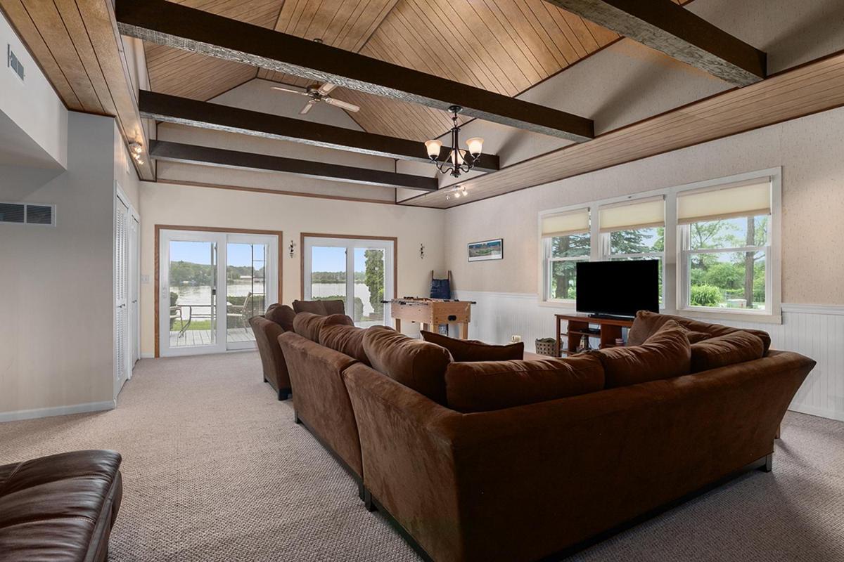 Newaygo Lakeside Getaway With Dock, Firepit, Grill מראה חיצוני תמונה