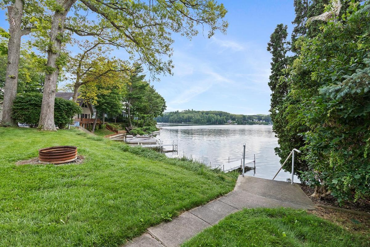 Newaygo Lakeside Getaway With Dock, Firepit, Grill מראה חיצוני תמונה