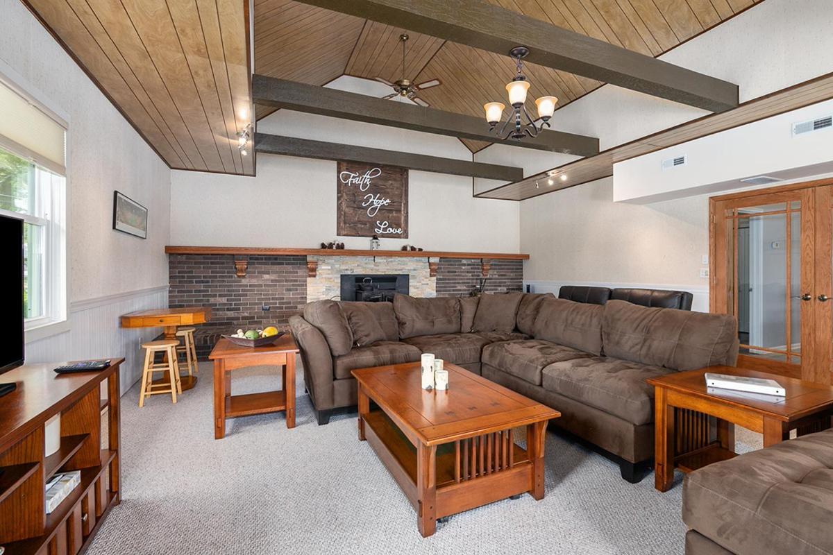 Newaygo Lakeside Getaway With Dock, Firepit, Grill מראה חיצוני תמונה